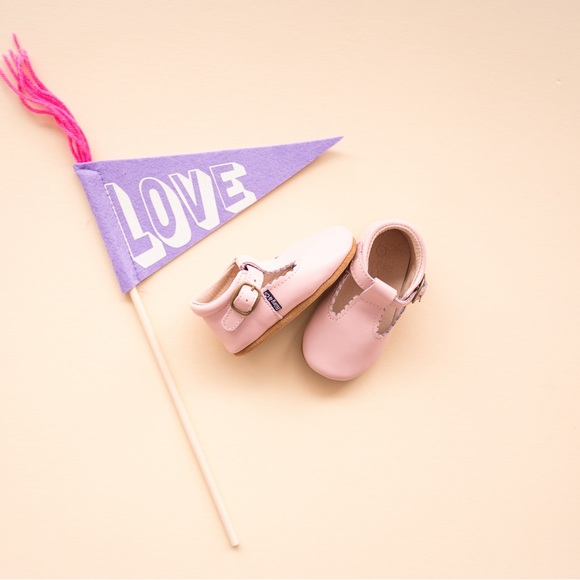 Riley T-Straps - Scalloped - Sweet Pink - Picture 3 of 15